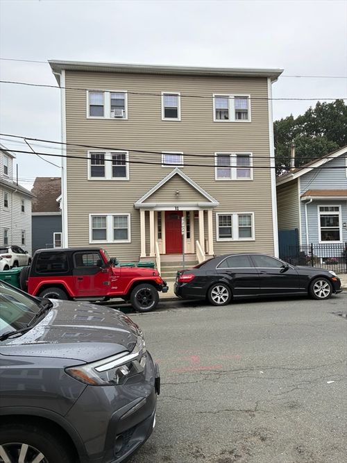 apt-2-31 W Baltimore St, Lynn, MA, 01902-3377 | Card Image