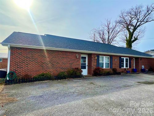 b-69 Buena Vista Rdg, Marion, NC, 28752-4902 | Card Image