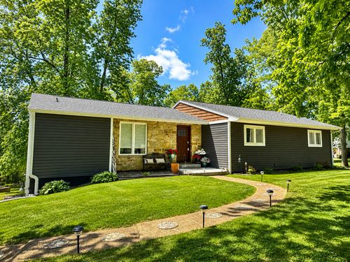 65 Magnolia Ln, Vienna, IL, 62995-2512 | Card Image