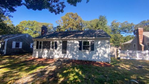 49 Swan Lake Rd, West Yarmouth, MA, 02673-3761 | Card Image