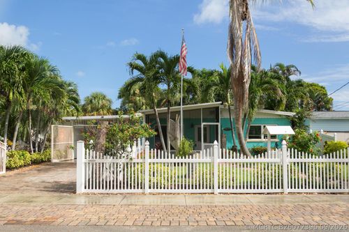 665 Ne Bernard St, Jensen Beach, FL, 34957-6156 | Card Image