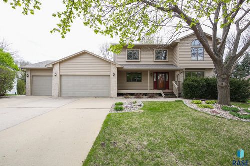 1017 E 63rd St Street, Sioux Falls, SD, 57108 | Card Image