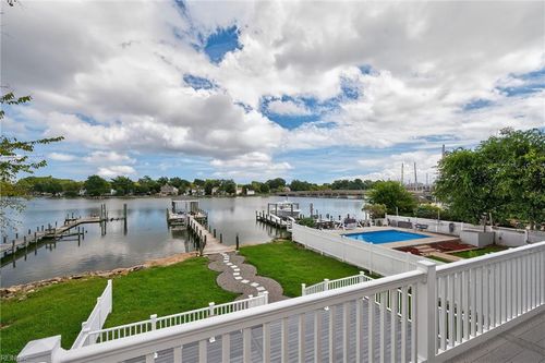 542 River St, Hampton, VA, 23669-3116 | Card Image