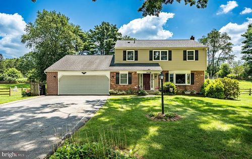 1438 Grand Oak Ln, WEST CHESTER, PA, 19380-5944 | Card Image