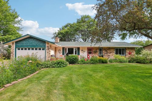 18025 28th Ave N, Plymouth, MN, 55447-1626 | Card Image