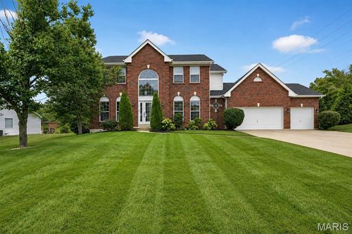 800 Dunbarton Dr, Weldon Spring, MO, 63304-1077 | Card Image