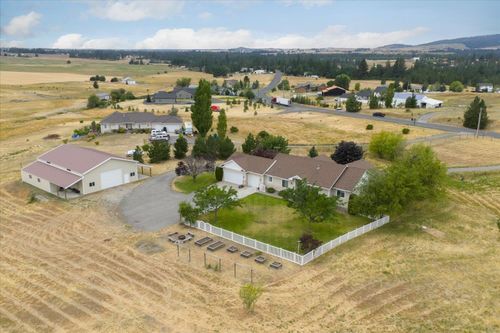 15224 E Meadows Rd, Mica, WA, 99023-9652 | Card Image