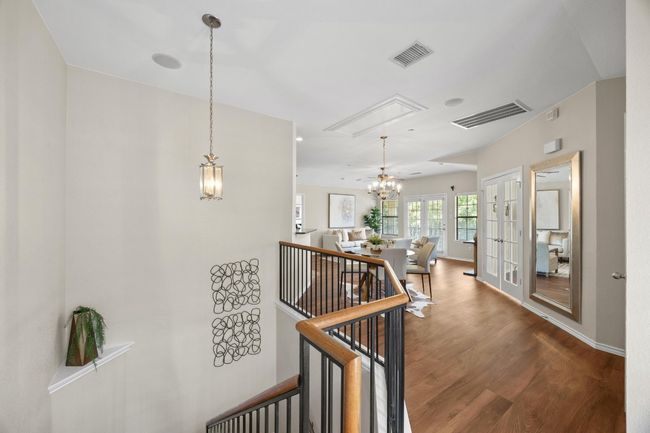 Upstairs landing | Image 4