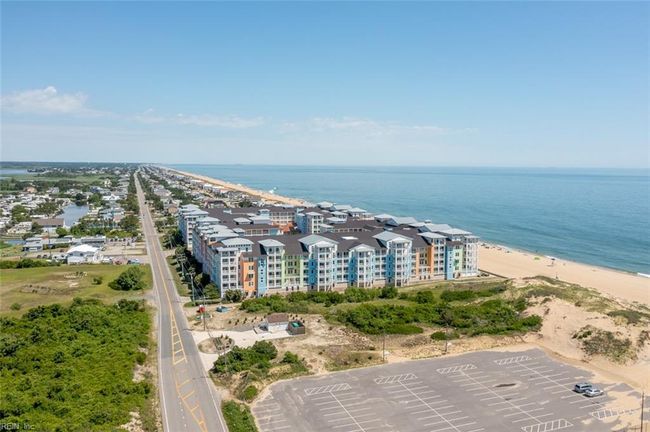APT-121B - 3738 Sandpiper Rd, House attached with 2 bedrooms, 2 bathrooms and null parking in Virginia Beach VA | Image 6