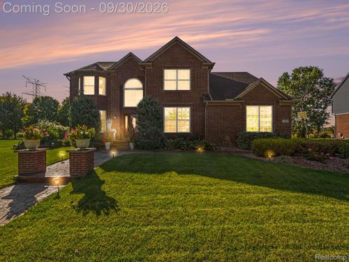 623 Ambleside Ln, Canton, MI, 48187-2555 | Card Image