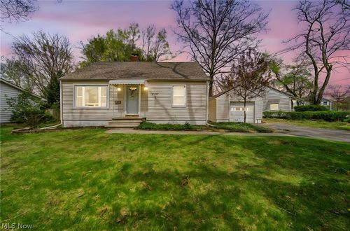 7857 Emery Cir, Mentor, OH, 44060-3715 | Card Image