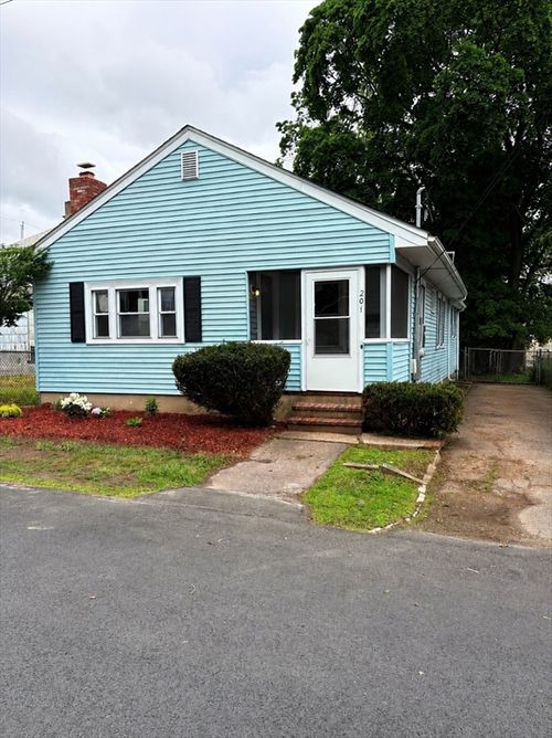 201 Florence St, Brockton, MA, 02301-6110 | Card Image