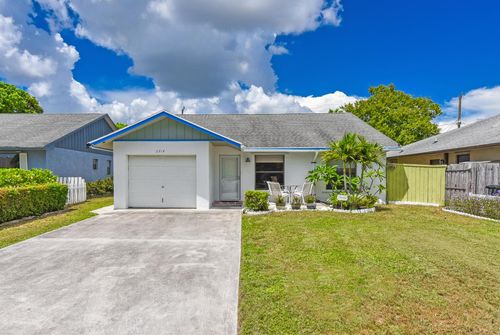 5914 Se Wilsie Dr, Stuart, FL, 34997-8056 | Card Image