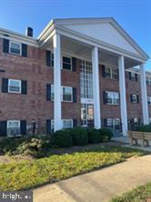 5-120 Washington St Ne, LEESBURG, VA, 20176-2461 | Card Image