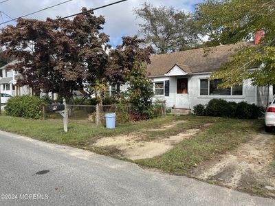 97 Dollmore Avenue, House other with 2 bedrooms, 1 bathrooms and null parking in Waretown NJ | Image 2