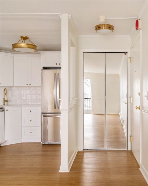 apt-5-44 Lexington Ave, Gloucester, MA, 01930-3929 | Card Image