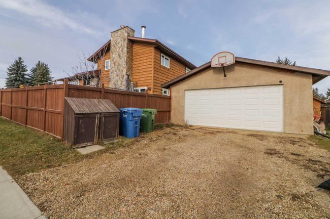 4 Goard Close, Home with 4 bedrooms, 2 bathrooms and 4 parking in Red Deer AB | Image 6