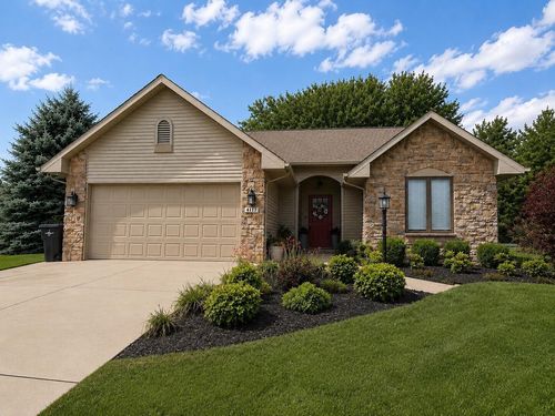 4117 E Oldfield Dr, Leesburg, IN, 46538-9339 | Card Image