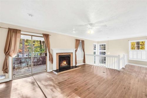 1482 N Crossing Cir Ne, Atlanta, GA, 30329-3568 | Card Image