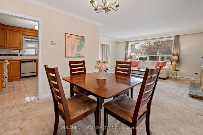 131 Florence Ave, House other with 5 bedrooms, 3 bathrooms and 2 parking in North York ON | Image 6