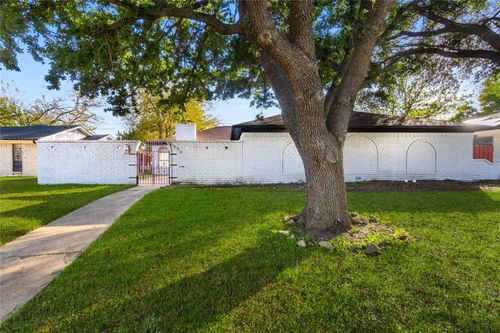 6930 Thornwood Dr, Dallas, TX, 75227-1746 | Card Image