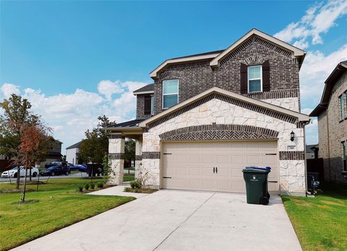 741 Creekwater Ln, Garland, TX, 75043-3132 | Card Image