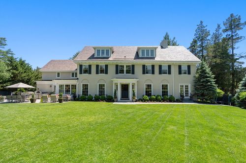 10 Burnham Rd, Newton, MA, 02465-2928 | Card Image