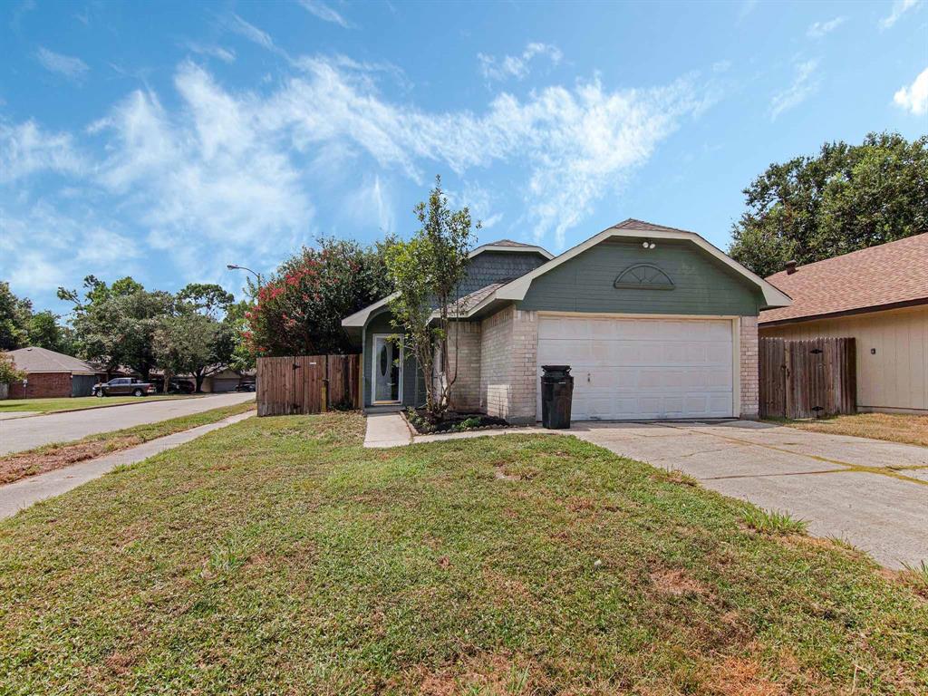 Tree House Ln, Spring, TX 77373
