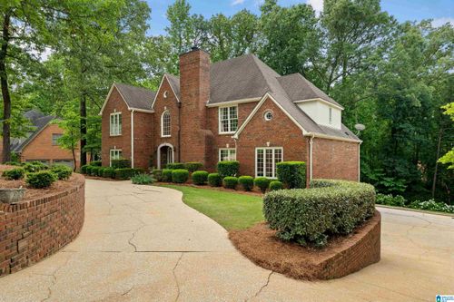2324 Country Ridge Dr, Vestavia, AL, 35243-4311 | Card Image