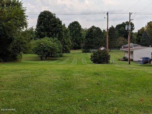 1025 E Front St, Buchanan, MI, 49107-8461 | Card Image