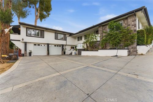 520 W Hermosa Dr, Fullerton, CA, 92835-1430 | Card Image