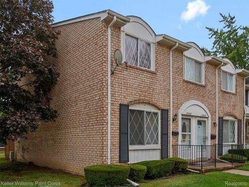 29448 El Dorado Plz, Warren, MI, 48088-3902 | Card Image