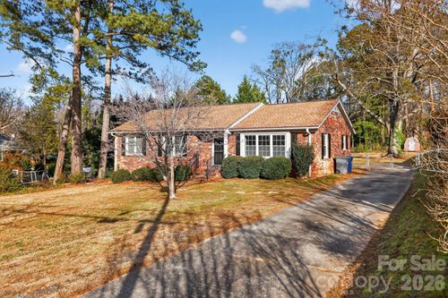 212 N Pine Lake Dr, Spartanburg, SC, 29301-2912 | Card Image