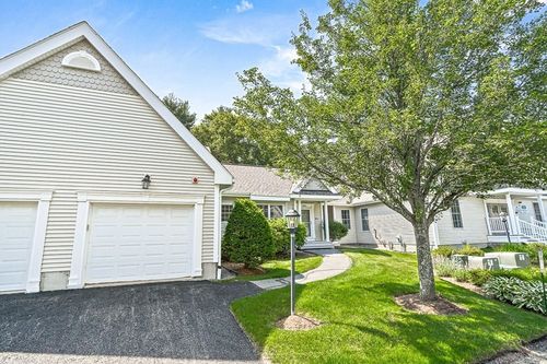 301-301 Diane Cir, Groveland, MA, 01834-1648 | Card Image
