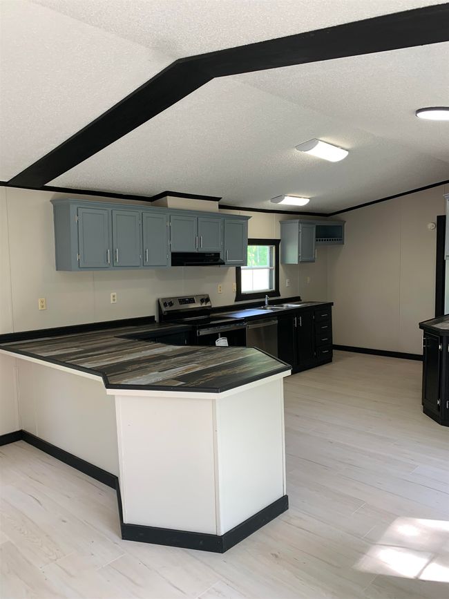 376 Virginia Cir, House other with 3 bedrooms, 2 bathrooms and null parking in Waterloo SC | Image 9