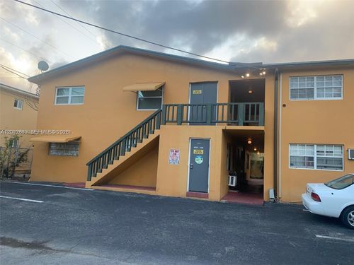 4-1702 Mckinley St, Hollywood, FL, 33020-2862 | Card Image