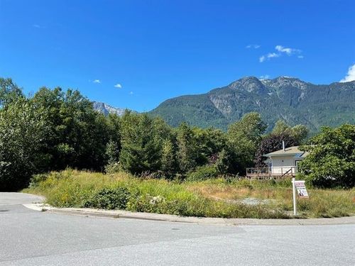 lot-b-1585 Eagle Run Dr, Squamish, BC, V0N0P6 | Card Image