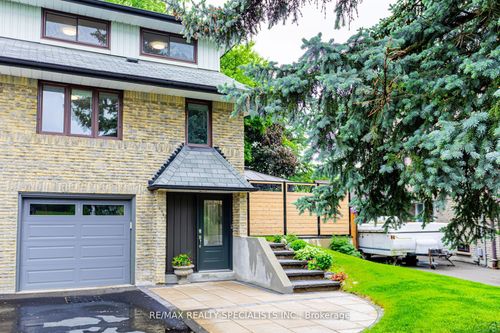 6941 Cherbourg Gdns, Mississauga, ON, L5N1M9 | Card Image