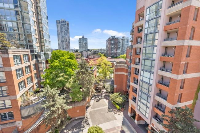 PH2 - 1226 Hamilton Street, Condo with 3 bedrooms, 2 bathrooms and 2 parking in Vancouver BC | Image 28
