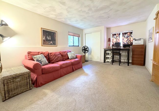 APT-1 - 19 Fuller Rd, Condo with 2 bedrooms, 1 bathrooms and null parking in Foxboro MA | Image 10