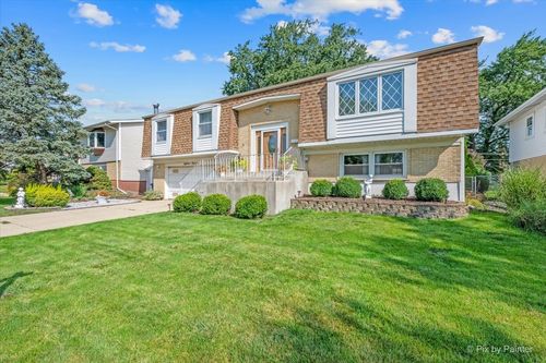 1814 W Catalpa Ln, Mount Prospect, IL, 60056-4561 | Card Image