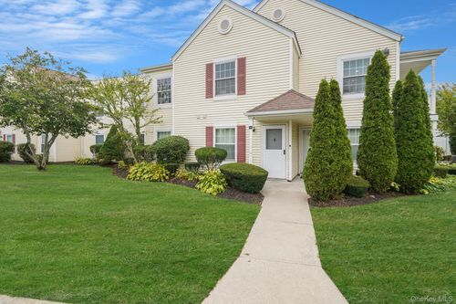 181 Fairview Cir, Middle Island, NY, 11953-2349 | Card Image