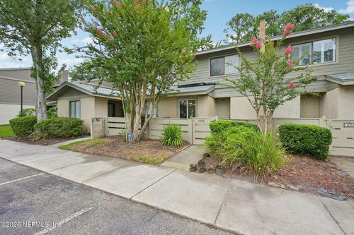 1092-7701 Baymeadows Cir W, JACKSONVILLE, FL, 32256-7794 | Card Image