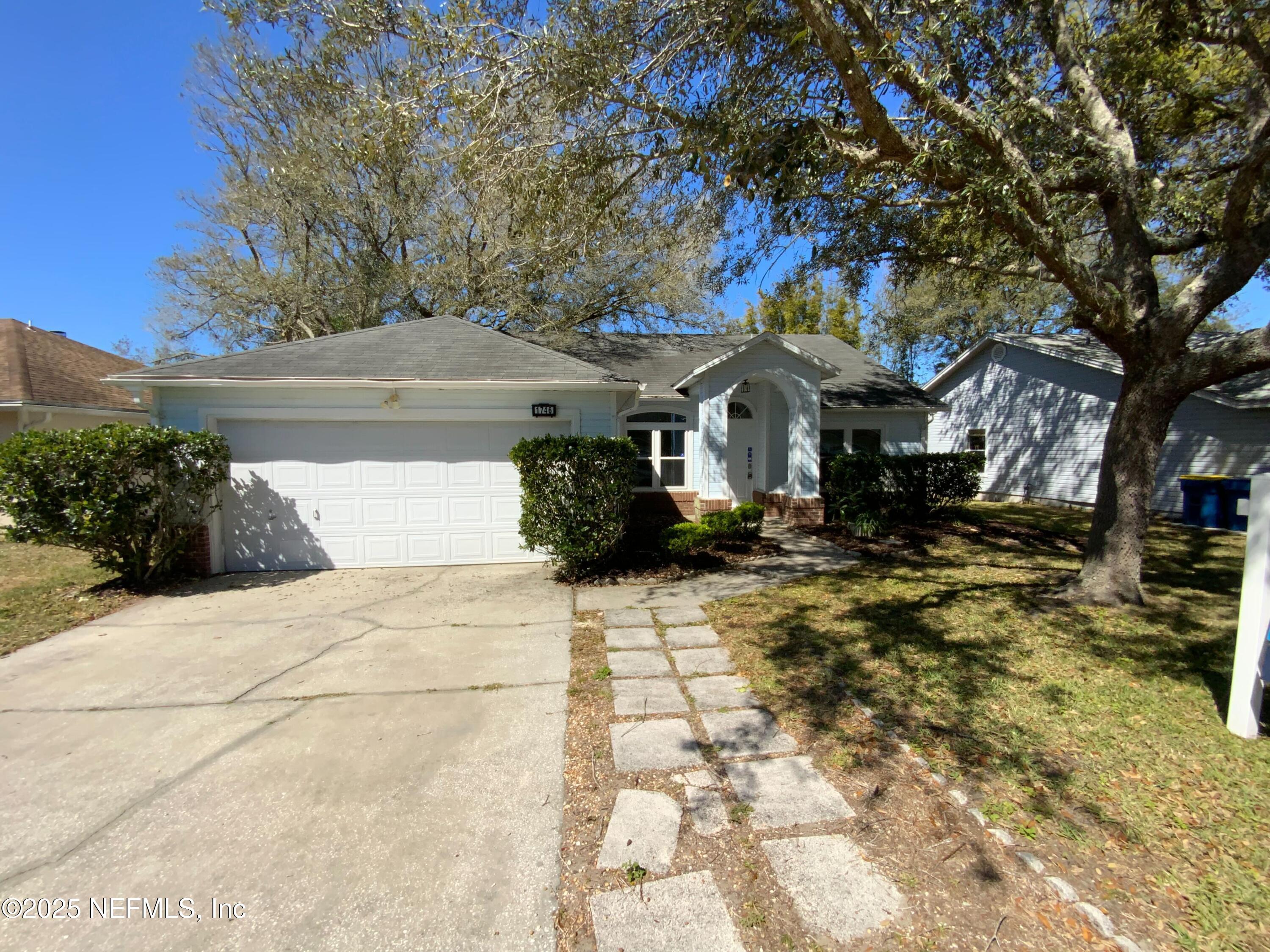 Chandelier Cir, Jacksonville, FL 32225