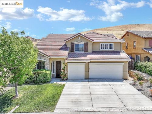 3530 Countryside Way, Antioch, CA, 94509-6286 | Card Image