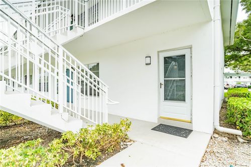 1m-2800 Indian River Blvd, Vero Beach, FL, 32960-7211 | Card Image