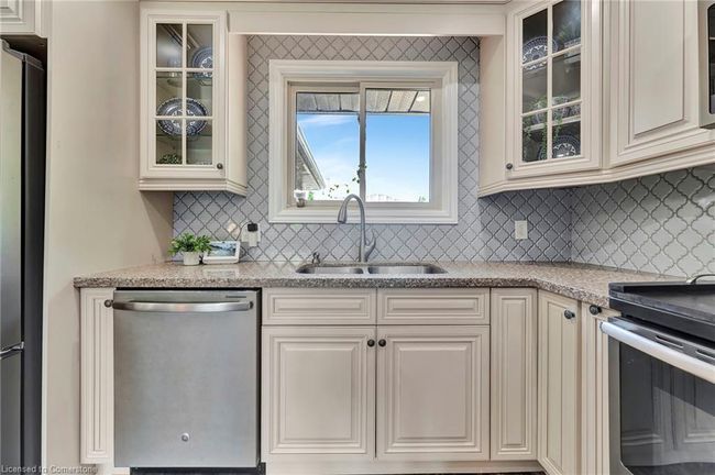 192 Myers Rd, House other with 5 bedrooms, 2 bathrooms and 15 parking in Cambridge ON | Image 12