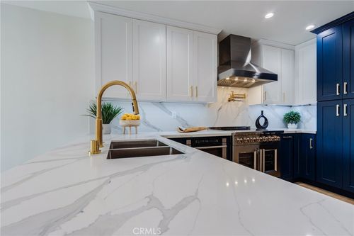 11919 Mayfield Ave, Los Angeles, CA, 90049-5933 | Card Image