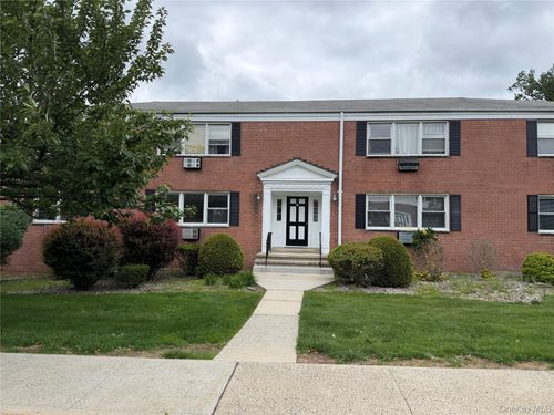 8301-27 Bon Aire Cir, Suffern, NY, 10901-8039 | Card Image