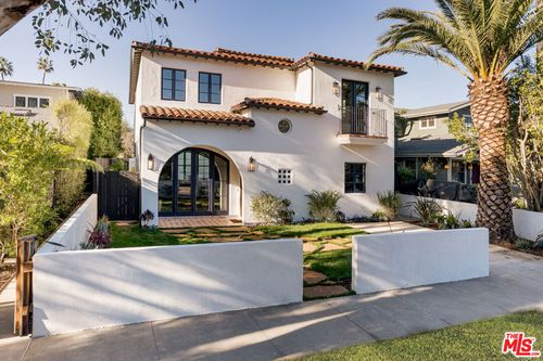 2445 Glyndon Ave, Venice, CA, 90291-5004 | Card Image